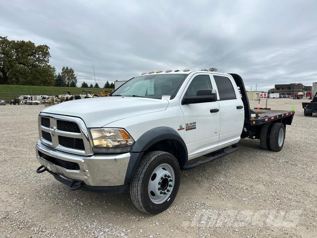 RAM 5500 Pritschenwagen/Pritschenwagen mit Seitenklappe