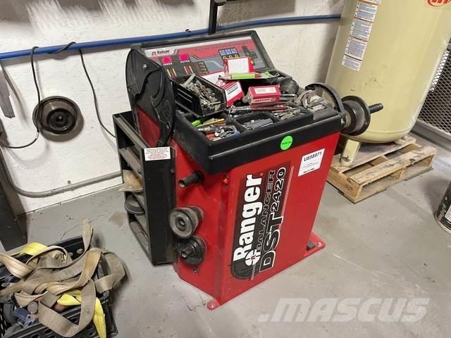 Ranger DST2420 Sonstige Baumaschinen