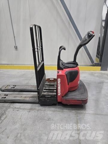 Raymond 8410 Handhubwagen