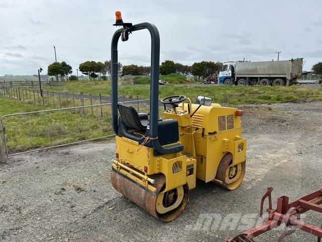 Sakai SW250 Tandemwalzen