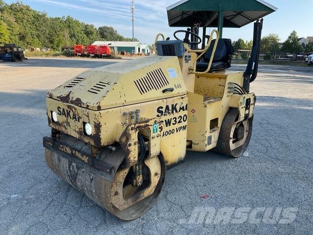 Sakai SW320 Tandemwalzen
