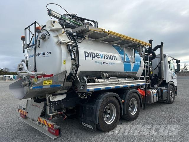 Scania P320 Saug- und Druckwagen