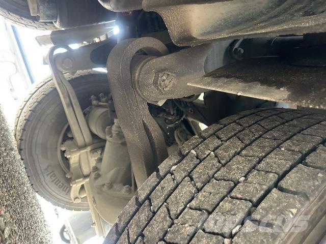 Scania P320 Saug- und Druckwagen