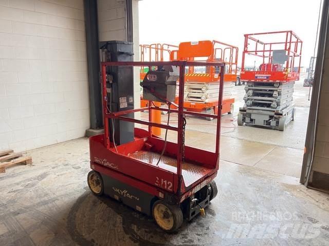 SkyJack SJ12 Personenaufzüge
