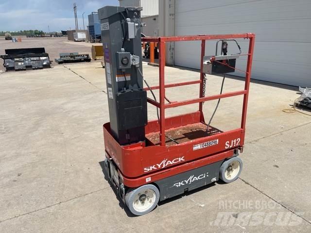 SkyJack SJ12 Personenaufzüge