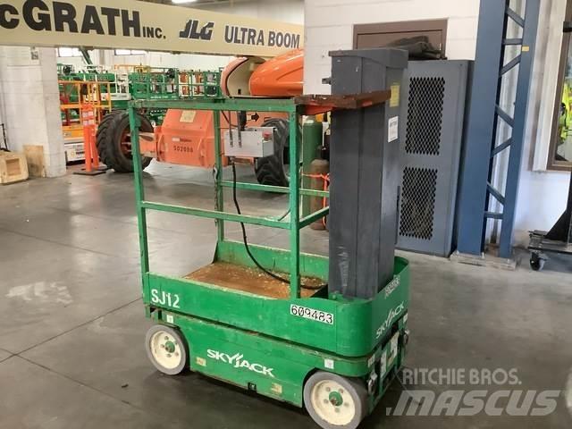 SkyJack SJ12 Personenaufzüge