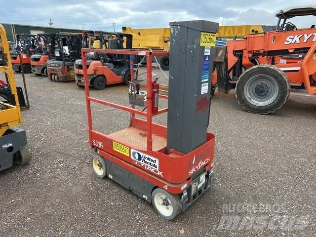 SkyJack SJ16 Personenaufzüge