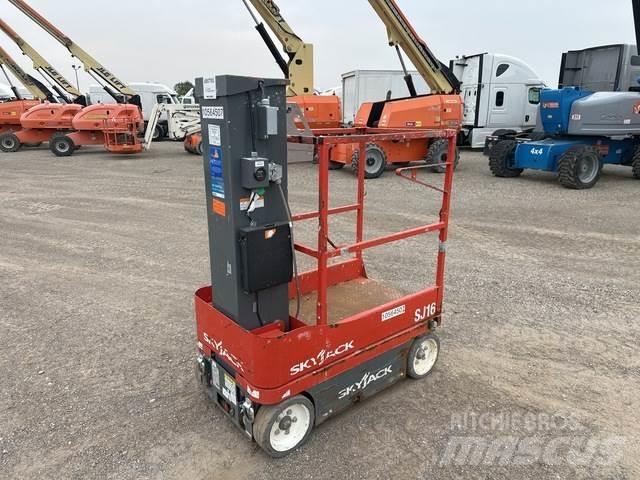 SkyJack SJ16 Personenaufzüge