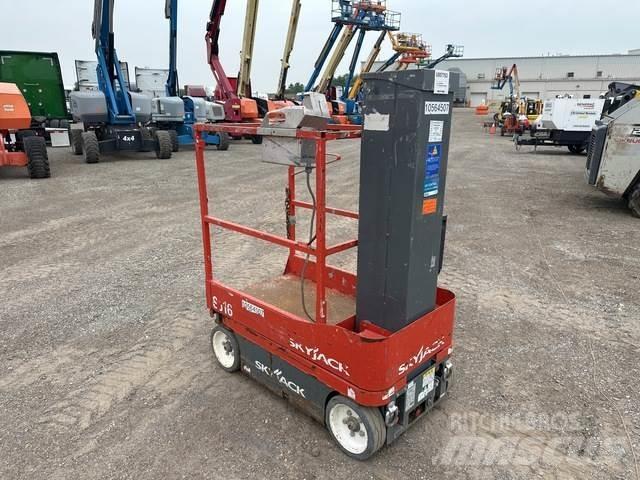 SkyJack SJ16 Personenaufzüge