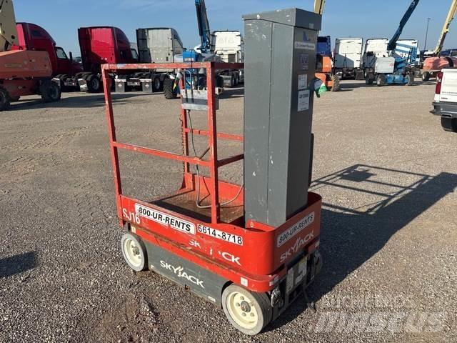 SkyJack SJ16 Personenaufzüge
