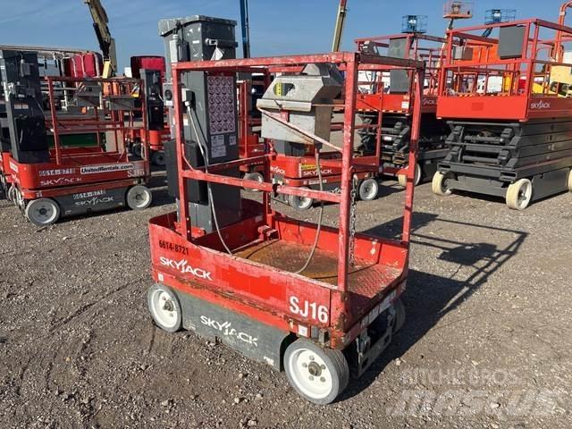 SkyJack SJ16 Personenaufzüge