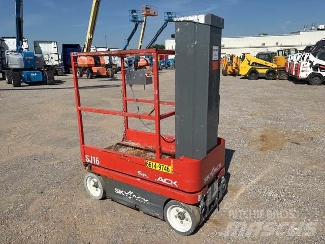 SkyJack SJ16 Personenaufzüge