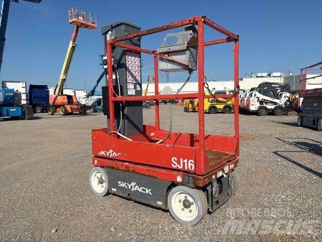 SkyJack SJ16 Personenaufzüge
