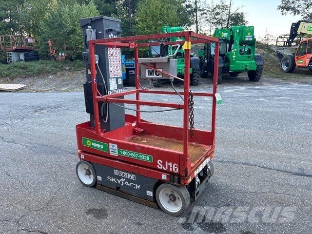 SkyJack SJ16 Personenaufzüge