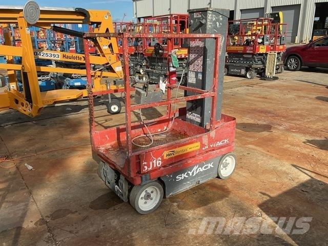SkyJack SJ16 Personenaufzüge