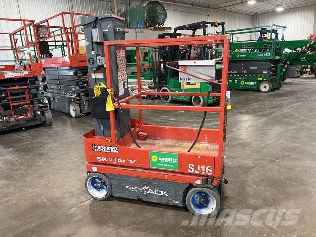 SkyJack SJ16 Personenaufzüge