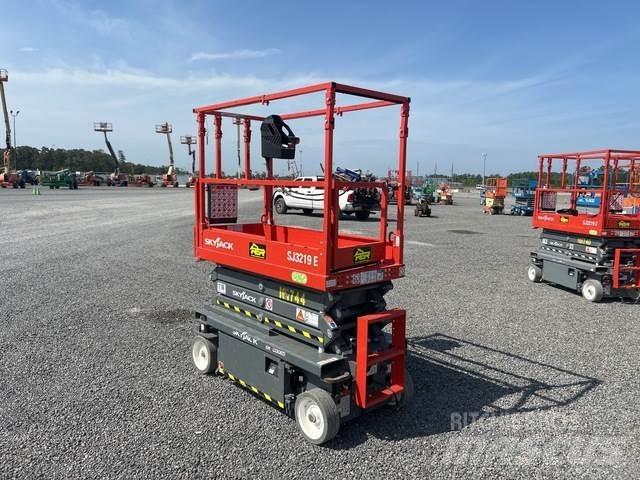 SkyJack SJ3219 Scheren-Arbeitsbühnen