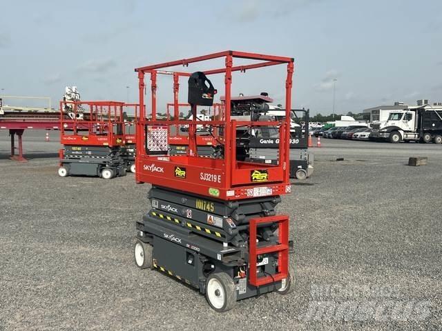 SkyJack SJ3219 Scheren-Arbeitsbühnen
