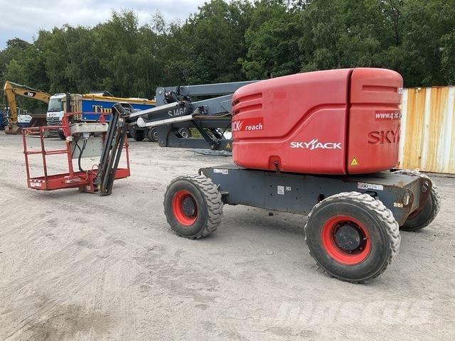 SkyJack SJ46AJ Gelenkteleskoparbeitsbühnen