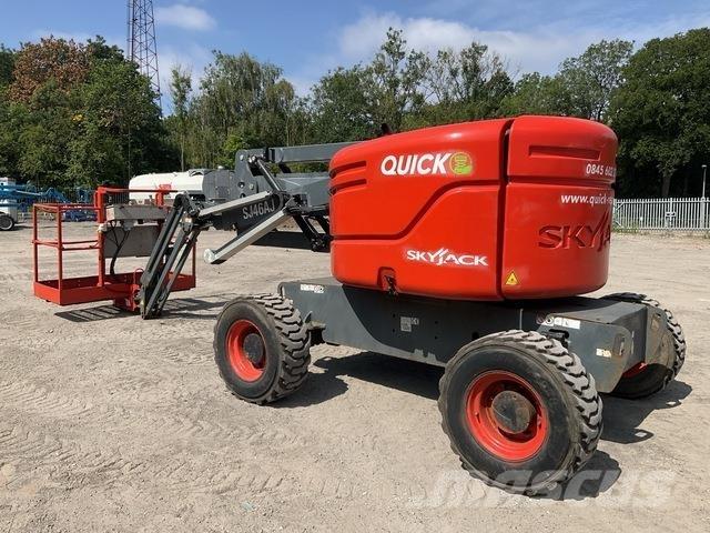 SkyJack SJ46AJ Gelenkteleskoparbeitsbühnen