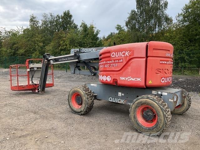 SkyJack SJ51AJ Gelenkteleskoparbeitsbühnen
