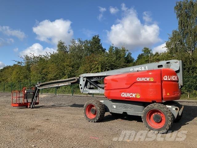 SkyJack SJ85AJ Gelenkteleskoparbeitsbühnen