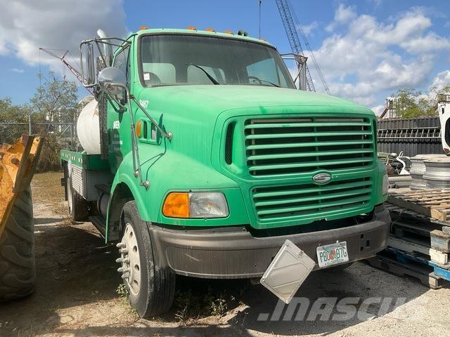 Sterling A9513 Saug- und Druckwagen