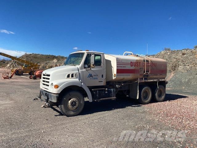 Sterling L7500 Wassertanker