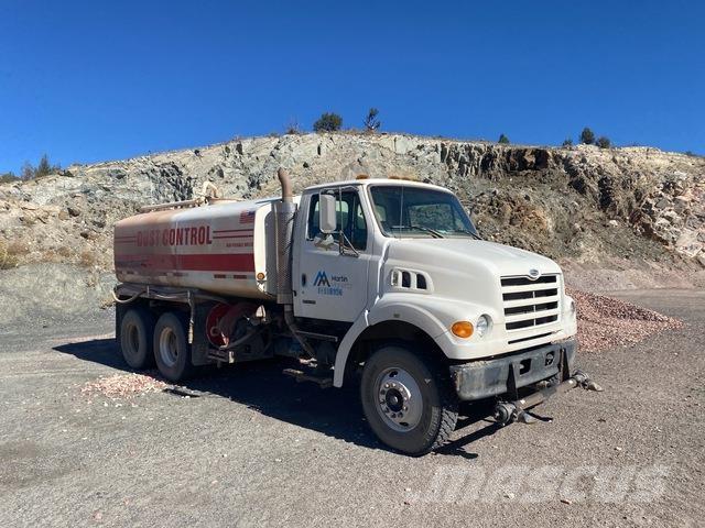 Sterling L7500 Wassertanker
