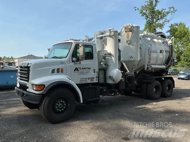 Sterling L9500 Raupenbagger