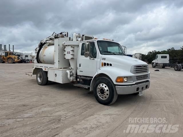 Sterling M7500 Saug- und Druckwagen