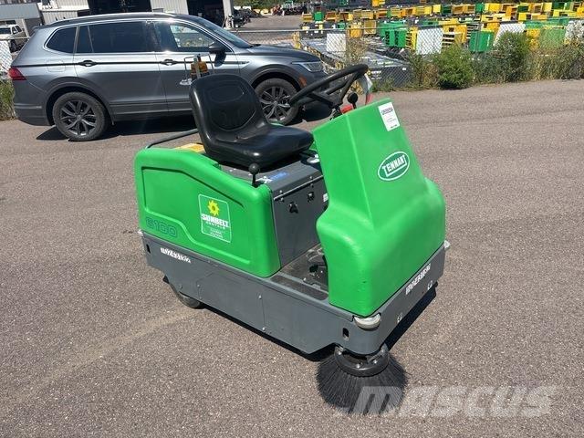 Tennant 6100 Innenraumkehrmaschinen