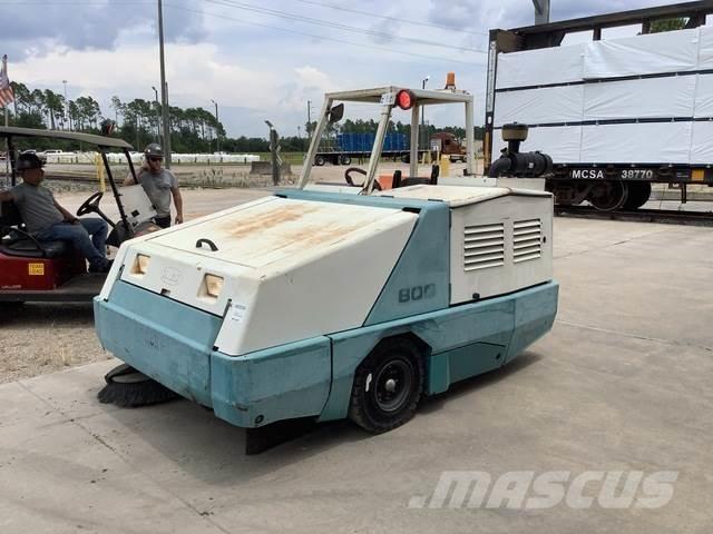 Tennant 800 Innenraumkehrmaschinen