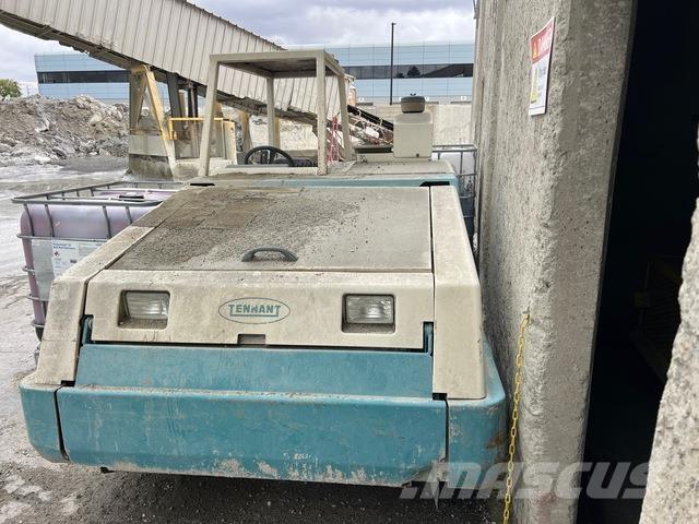 Tennant 800 Innenraumkehrmaschinen