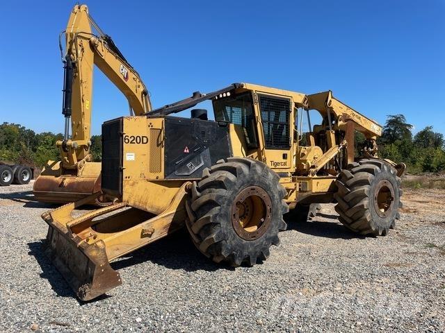 Tigercat 620D Stammholzschlepper