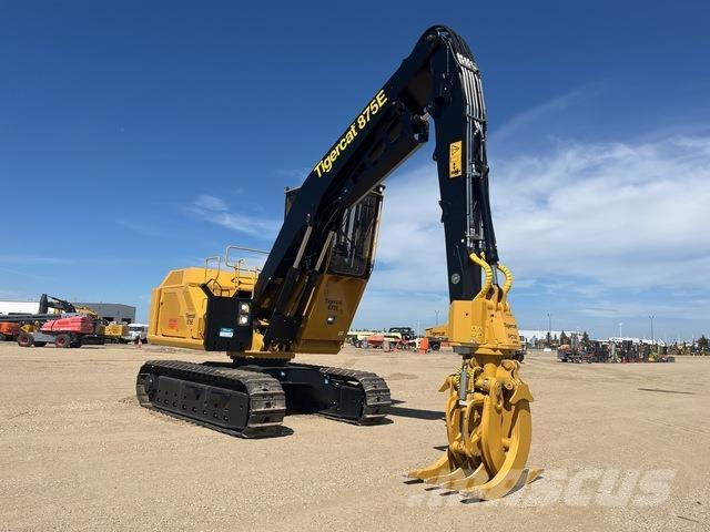 Tigercat 875E Gelenkausleger Lader