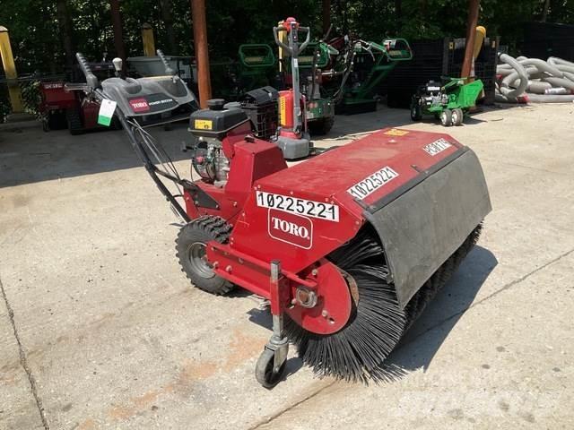 Toro 23740 Innenraumkehrmaschinen