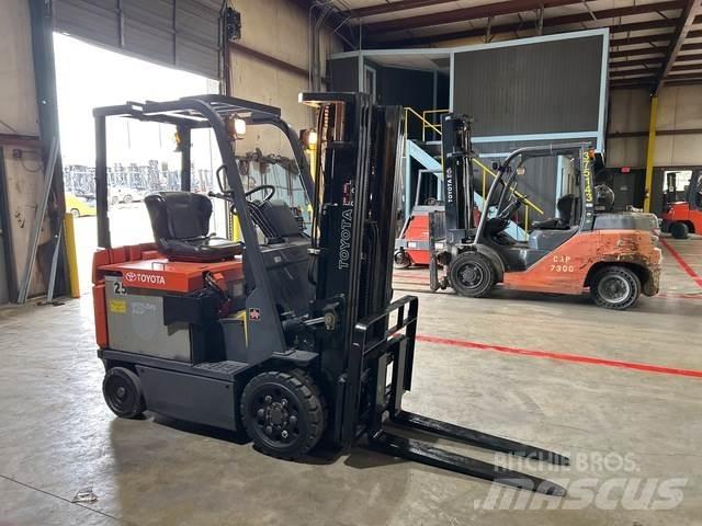 Toyota 7FBCU25 Sonstige Baumaschinen