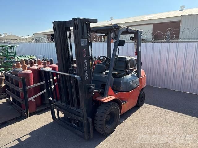 Toyota 7FGU25 Sonstige Baumaschinen