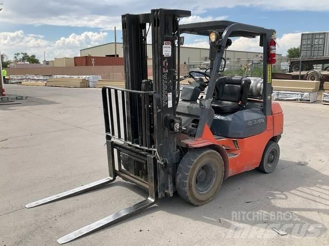 Toyota 7FGU25 Sonstige Baumaschinen