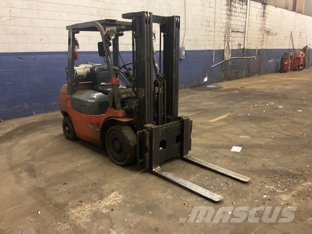 Toyota 7FGU25 Andere Gabelstapler