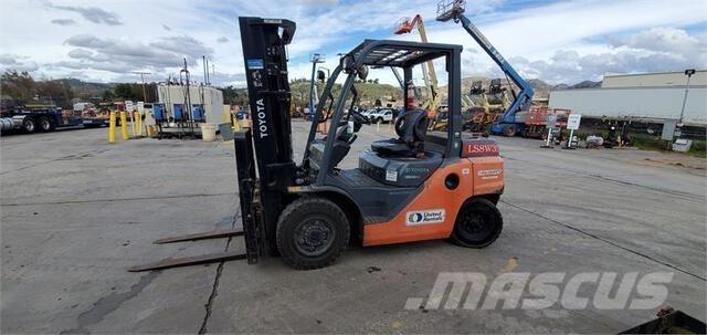 Toyota 8FD35U Sonstige Baumaschinen
