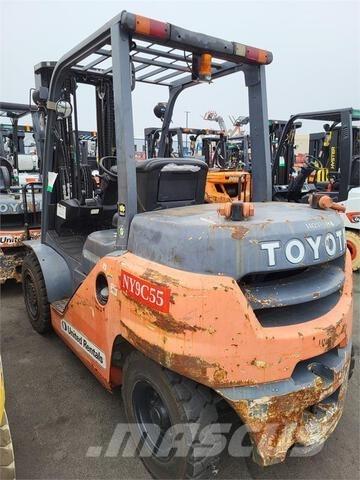 Toyota 8FD35U Sonstige Baumaschinen