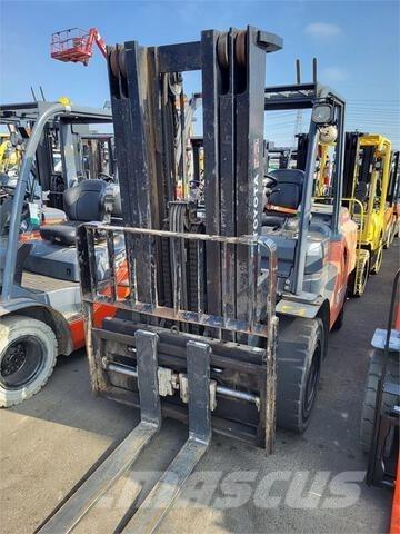 Toyota 8FD45U Sonstige Baumaschinen