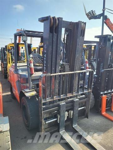 Toyota 8FD45U Sonstige Baumaschinen