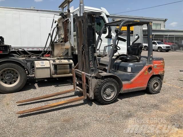 Toyota 8FDU30 Sonstige Baumaschinen