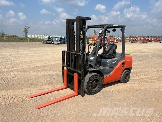 Toyota 8FDU30 Sonstige Baumaschinen