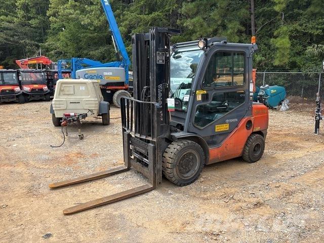 Toyota 8FDU30 Sonstige Baumaschinen