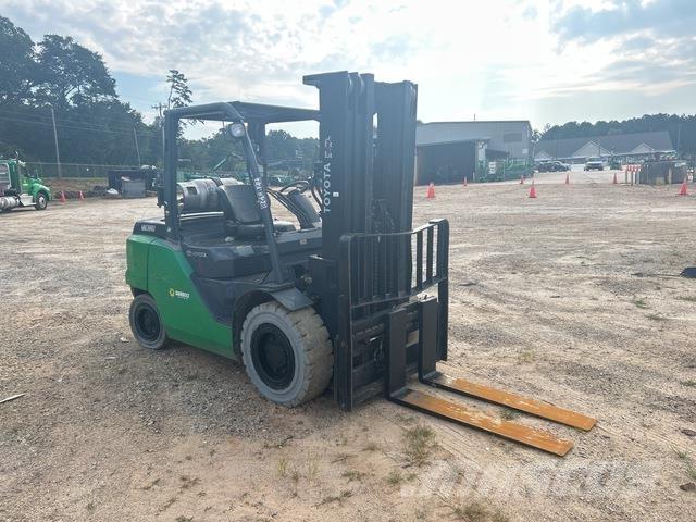 Toyota 8FG45U Sonstige Baumaschinen