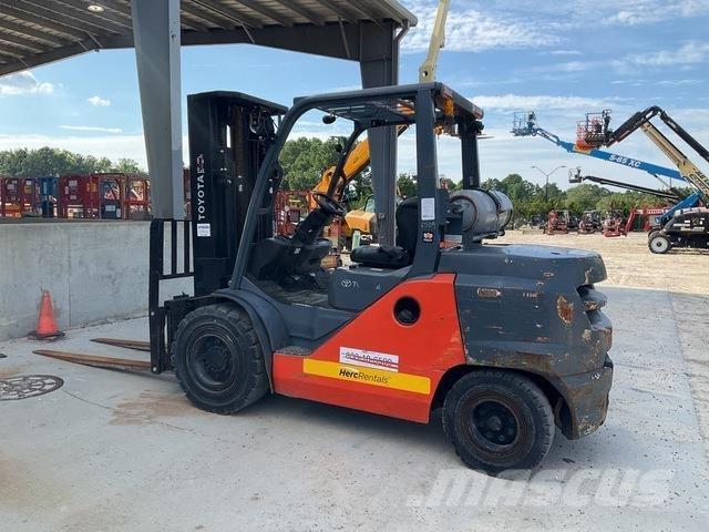 Toyota 8FG45U Sonstige Baumaschinen